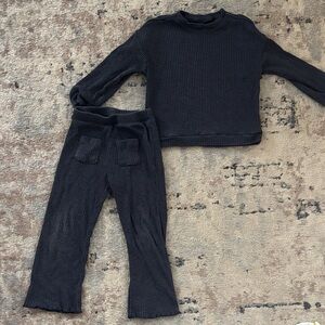 Girls Old Navy dark blue pants set size 5T